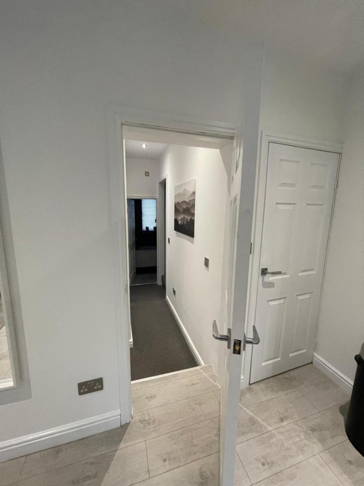 Spacious 2 Bedroom Apartment Liverpool Exterior photo
